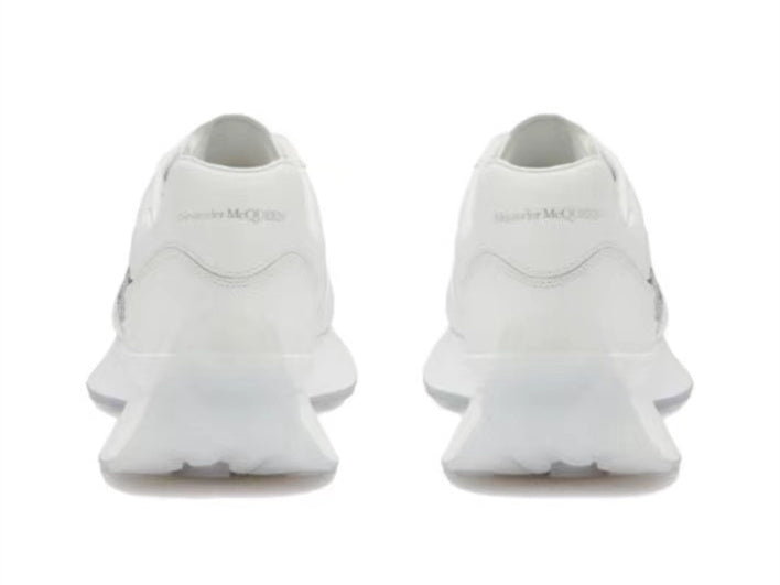 Alexander Mcqueen Women's Sprint Runner in White/silver