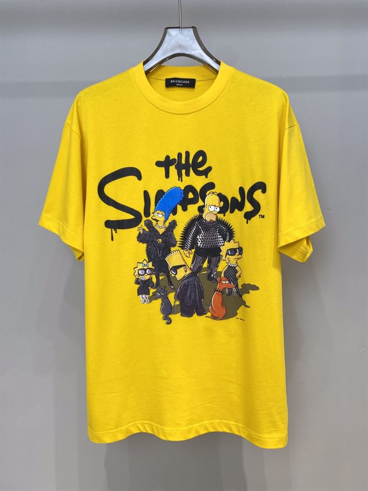 BALENCIAGA MEN’S THE SIMPSONS TM &  20TH TELEVISION T-SHIRT OVERSIZED IN YELLOW – BAS007