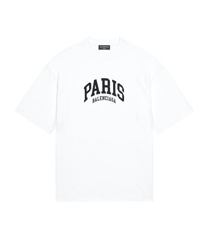 BALENCIAGA MEN’S CITIES PARIS T-SHIRT MEDIUM FIT IN WHITE – BAS008