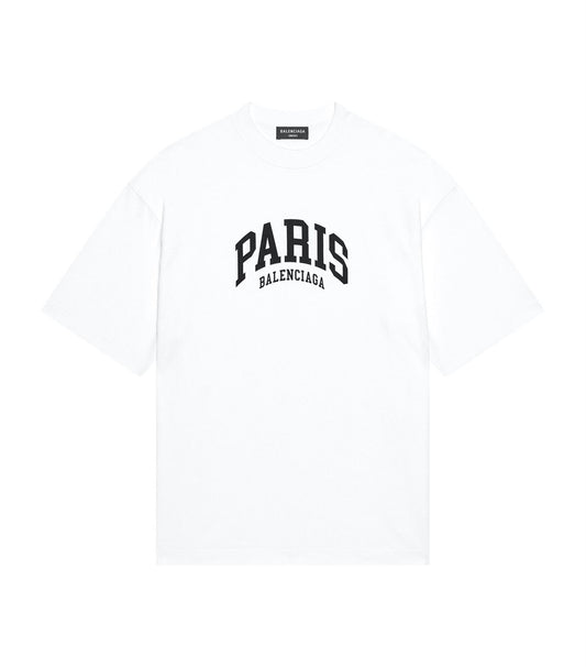 BALENCIAGA MEN’S CITIES PARIS T-SHIRT MEDIUM FIT IN WHITE – BAS008