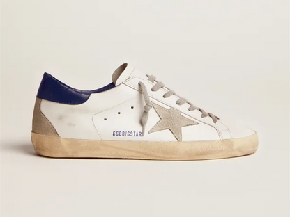 حذاء سنيكرز Super-Star من GOLDEN GOOSE مع نجمة سويديّة وعروة كعب زرقاء