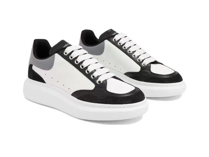 Alexander Mcqueen Men's Oversized Sneaker in Black/white/grey