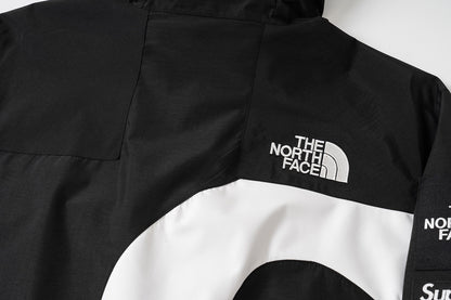 Supreme x The North Face S logo Mountain Jacket