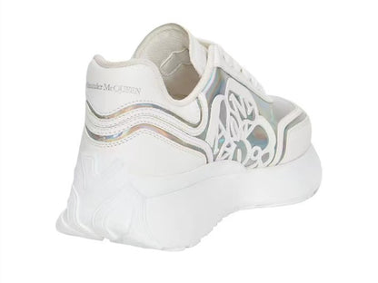 Alexander Mcqueen Women's Sprint Runner in White/silver