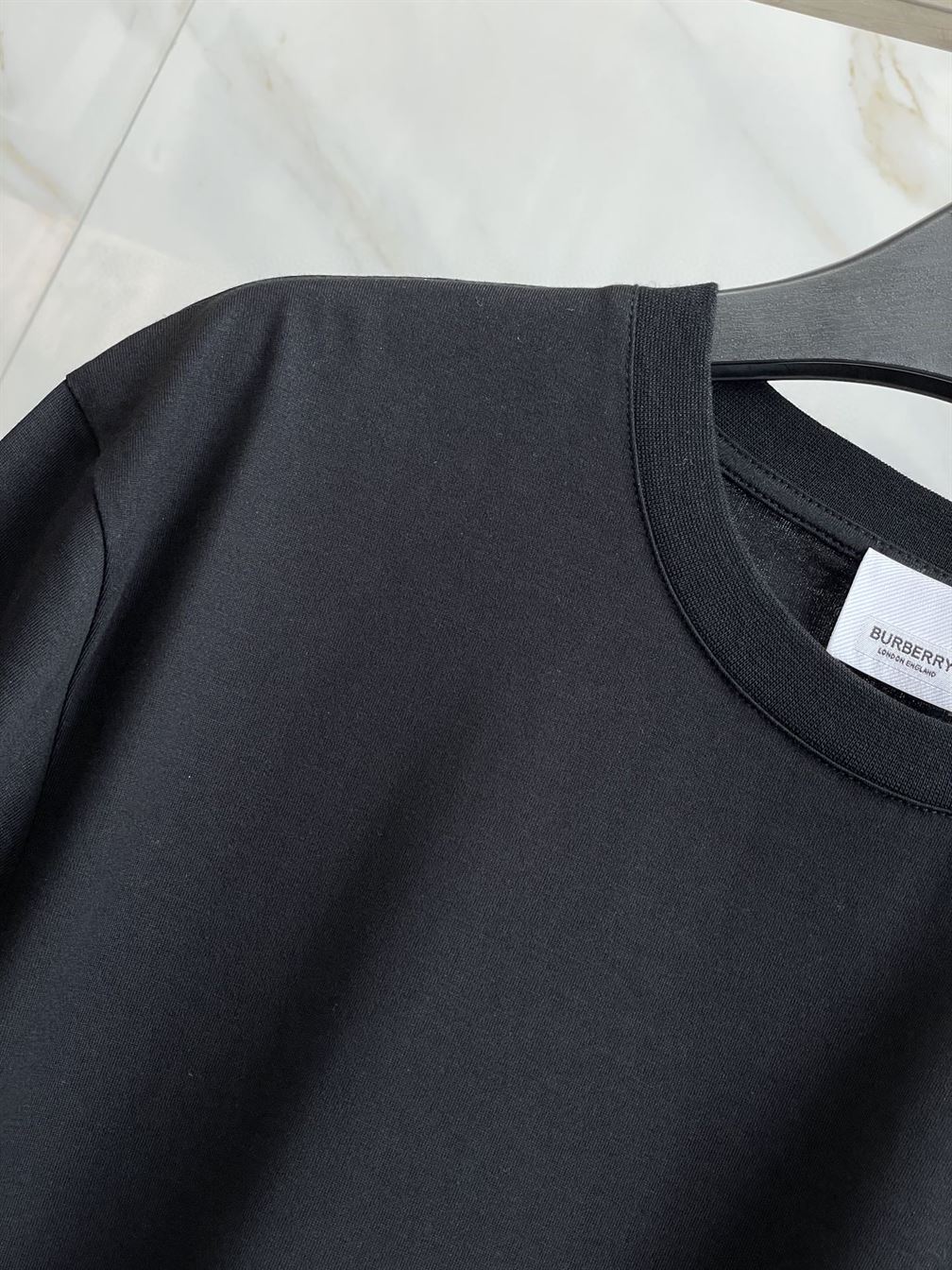 BURBERRY LOGO PRINT COTTON T-SHIRT – BRS032