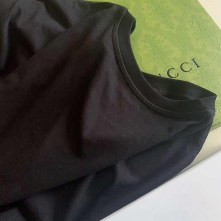 GUCCI ‘22705’ GUCCI SONGS’ PRINT T-SHIRT BLACK – GGS034
