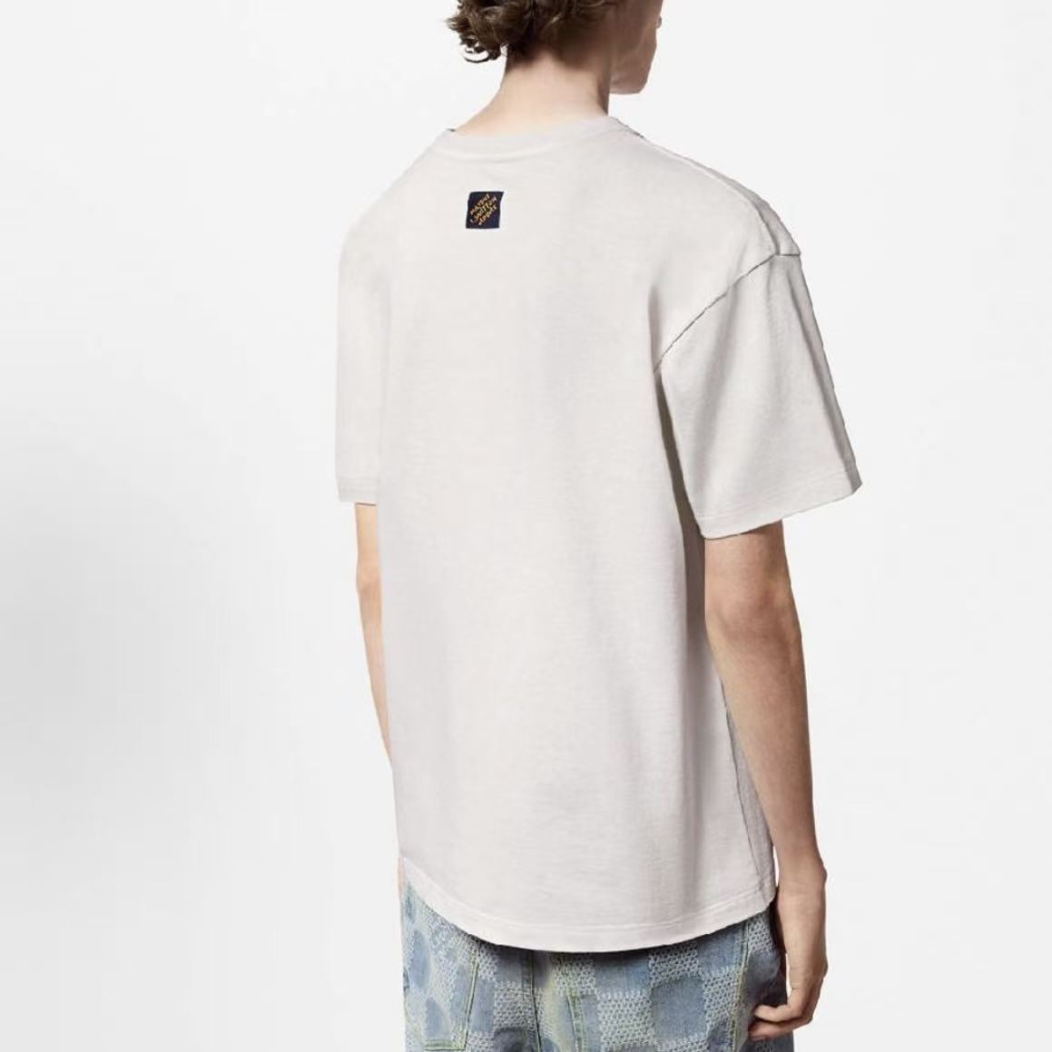 LOUIS VUITTON Logo embroidered crew-neck short-sleeved T-shirt for men in white, for Fall/Winter 2024.