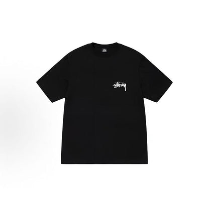 Stussy SS23 SS23 Spring Summer Collection 8 Ball Series SHATTERED TEE - A loose round-neck short-sleeved T-shirt with a black 8 pattern and an alphabet logo print. Available for both men and women.