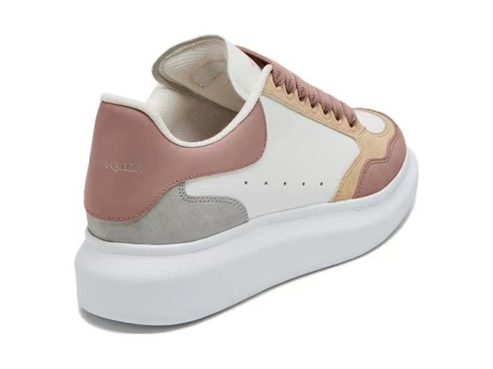 Alexander Mcqueen Women's Oversized Sneaker in White/vanilla/cement