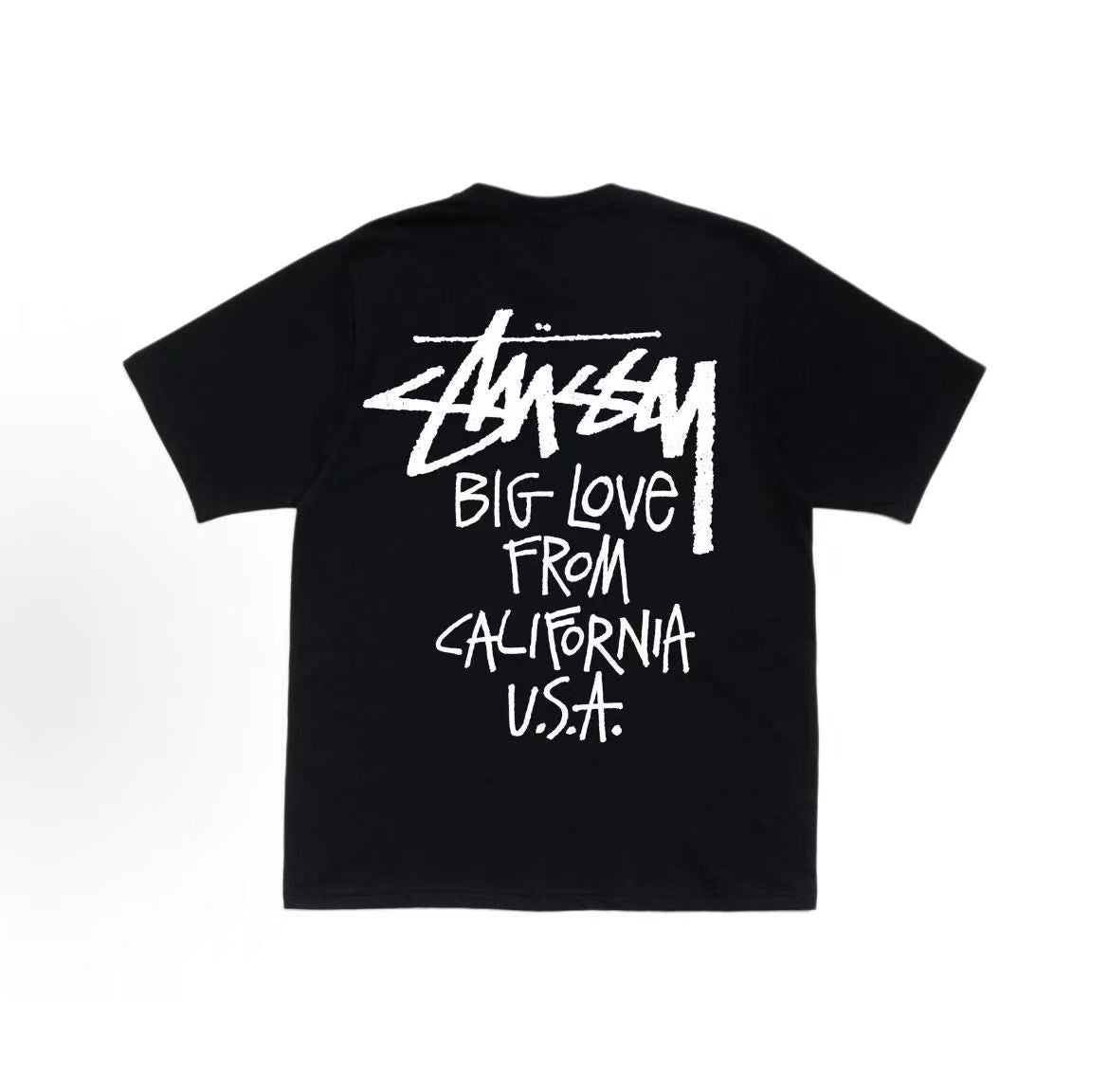 Stussy SS26 BIG LOVE TEE - A trendy, versatile, loose-fitting short-sleeved T-shirt with a graffiti signature logo, suitable for both men and women.