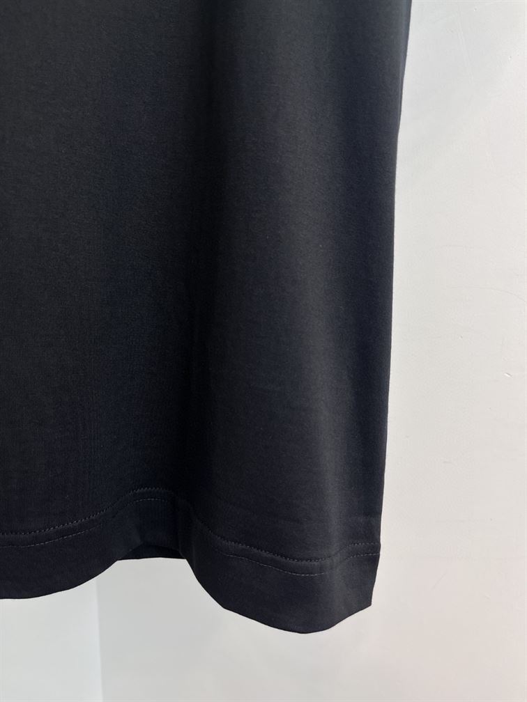 GIVENCHY SLIM FIT T-SHIRT WITH TAG EFFECT – GTS009
