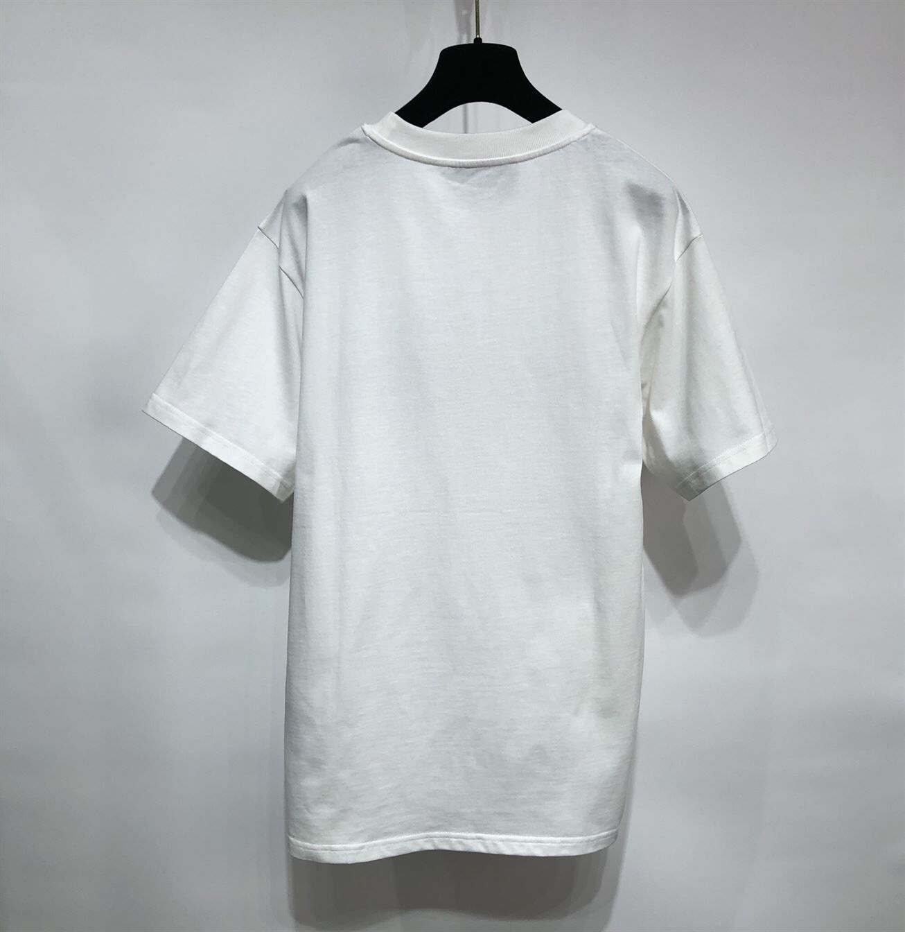 GUCCI COTTON JERSEY T-SHIRT WITH GUCCI MIRROR PRINT – GGS016