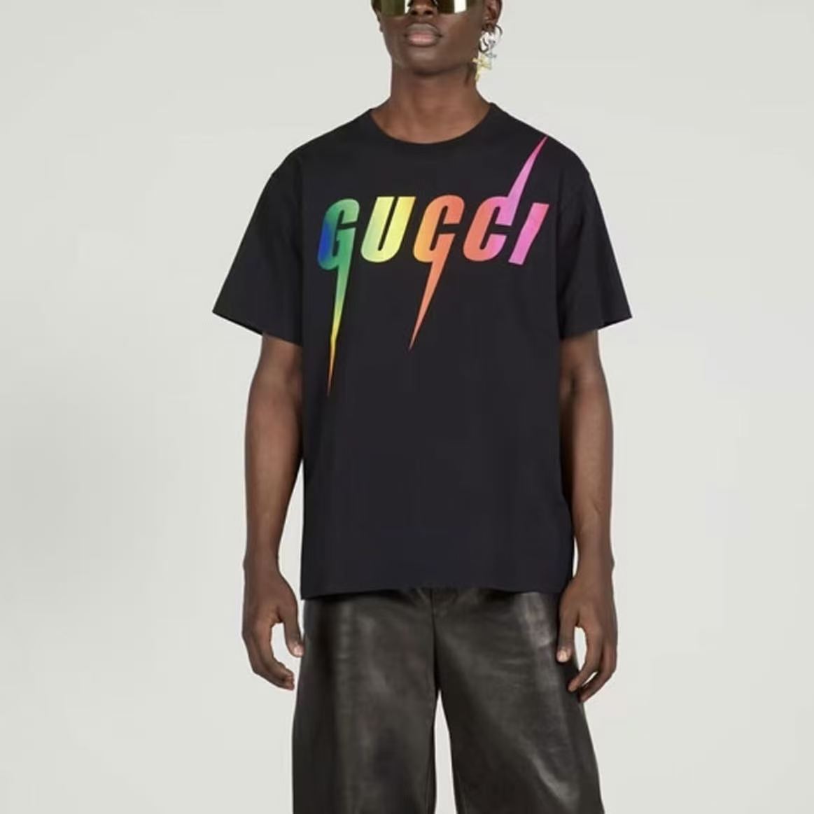 GUCCI Ancient G logo printed round-neck pullover short-sleeved T-shirt for men in black, Spring/Summer 2023 collection.