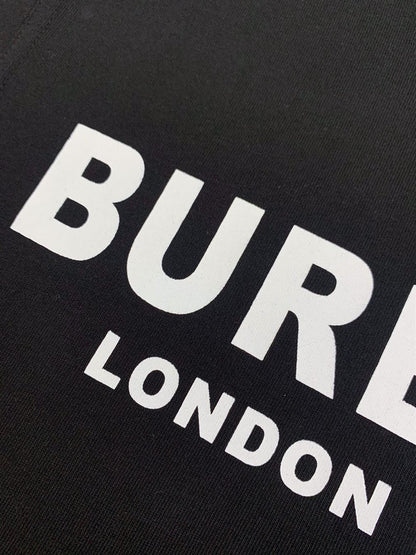 BURBERRY LOGO PRINT COTTON T-SHIRT IN BLACK – BRS008