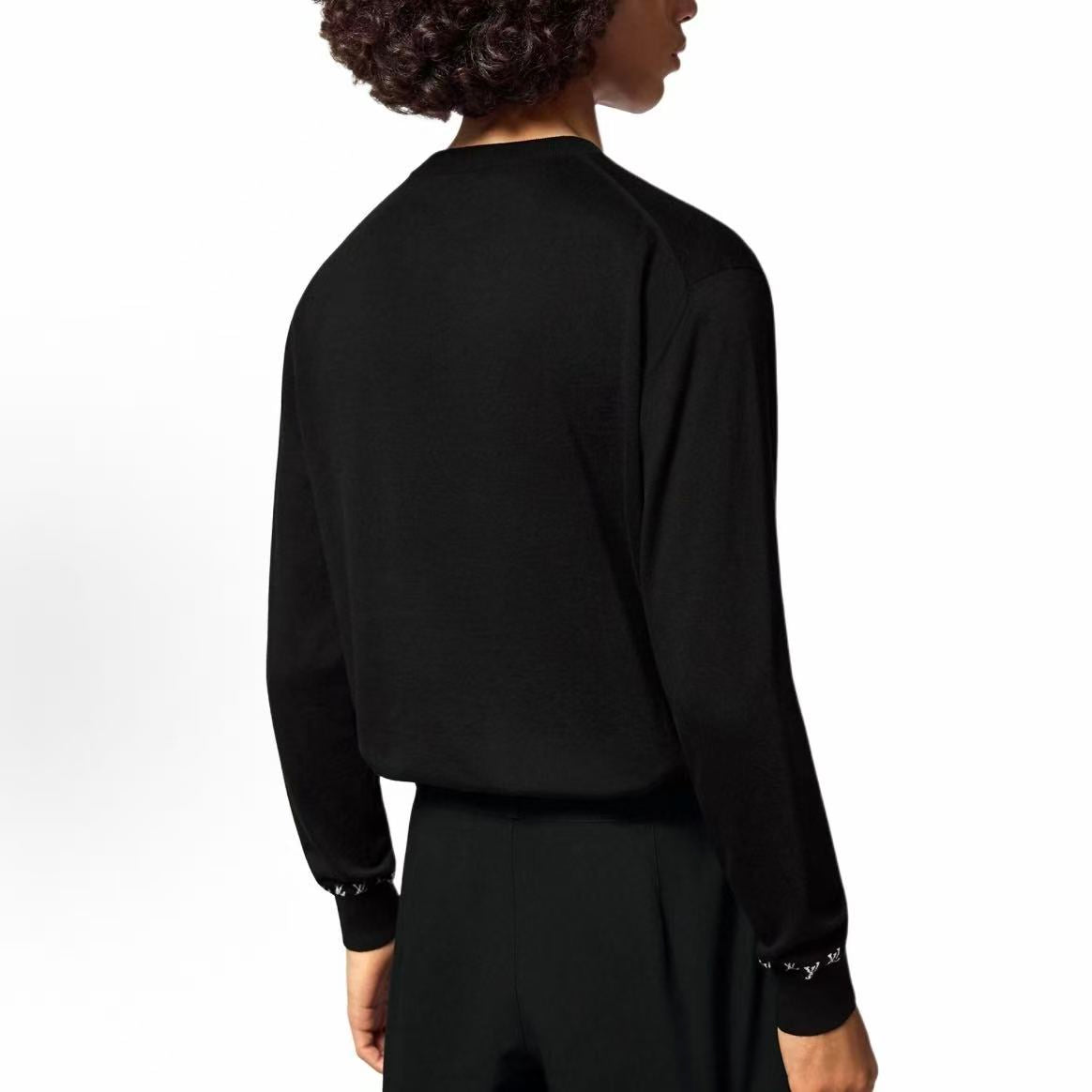 LOUIS VUITTON Solid-color Round-neck Long-sleeved Shirt for Men - Black