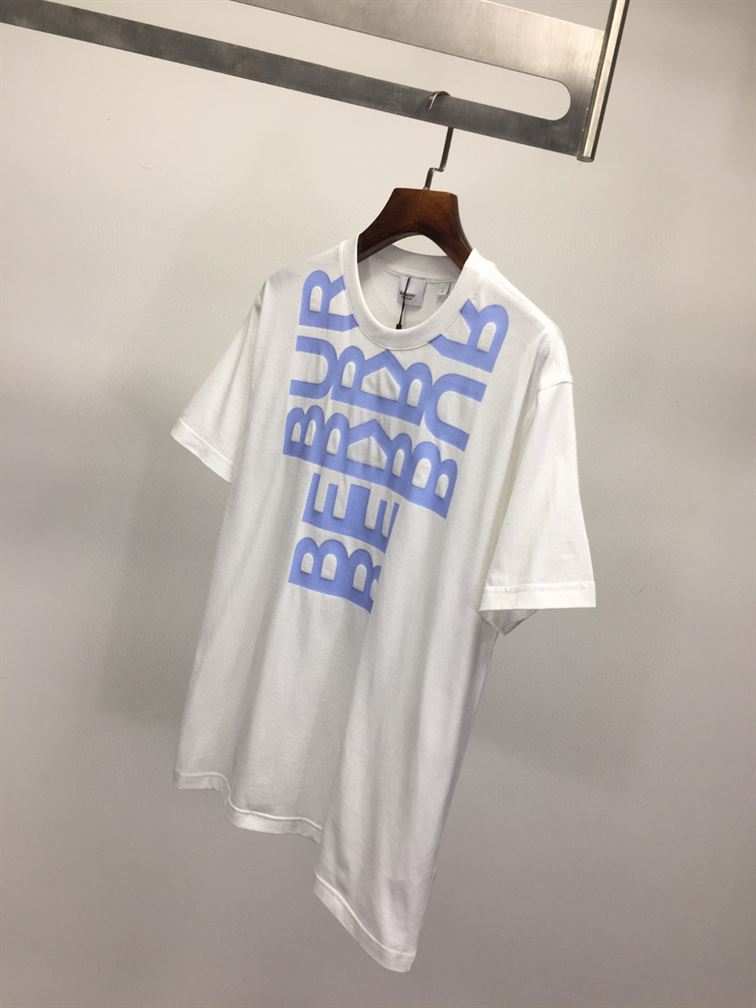 BURBERRY LOGO PRINT COTTON OVERSIZED T-SHIRT IN WHITE/BLUE – BRS005