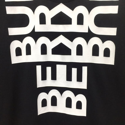 BURBERRY LOGO PRINT COTTON OVERSIZED T-SHIRT IN BLACK – BRS003