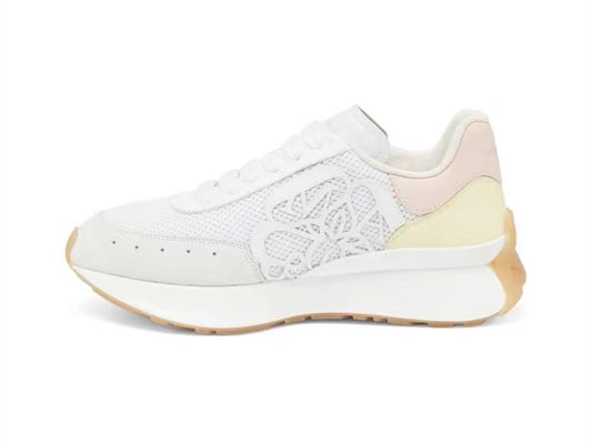 Alexander Mcqueen Women's Sprint Runner in White/pearl/blush/anise