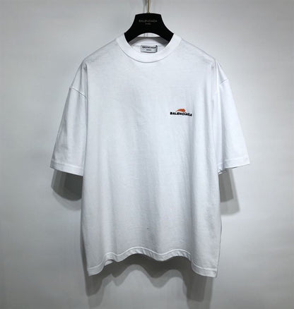 BALENCIAGA MEN’S YEAR OF THE TIGER T-SHIRT MEDIUM FIT IN WHITE – BAS001