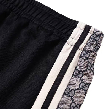 GUCCI 20 Spring Summer Collection: Side stripe pattern with two G letters on the shorts, casual shorts for men, black color.