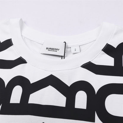 BURBERRY LOGO PRINT COTTON OVERSIZED T-SHIRT IN WHITE – BRS004