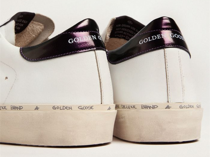 حذاء سنيكرز هاي-ستار أبيض من GOLDEN GOOSE مع نجمة لامعة ورباط حذاء وردي