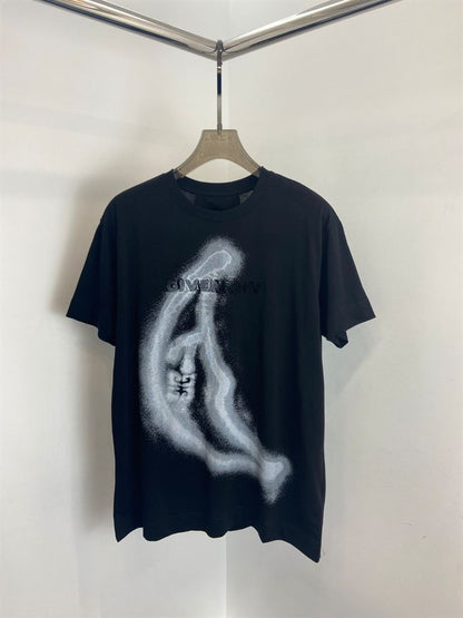 GIVENCHY 4G T-SHIRT WITH TAG EFFECT MOON PRINT IN BLACK – GTS011