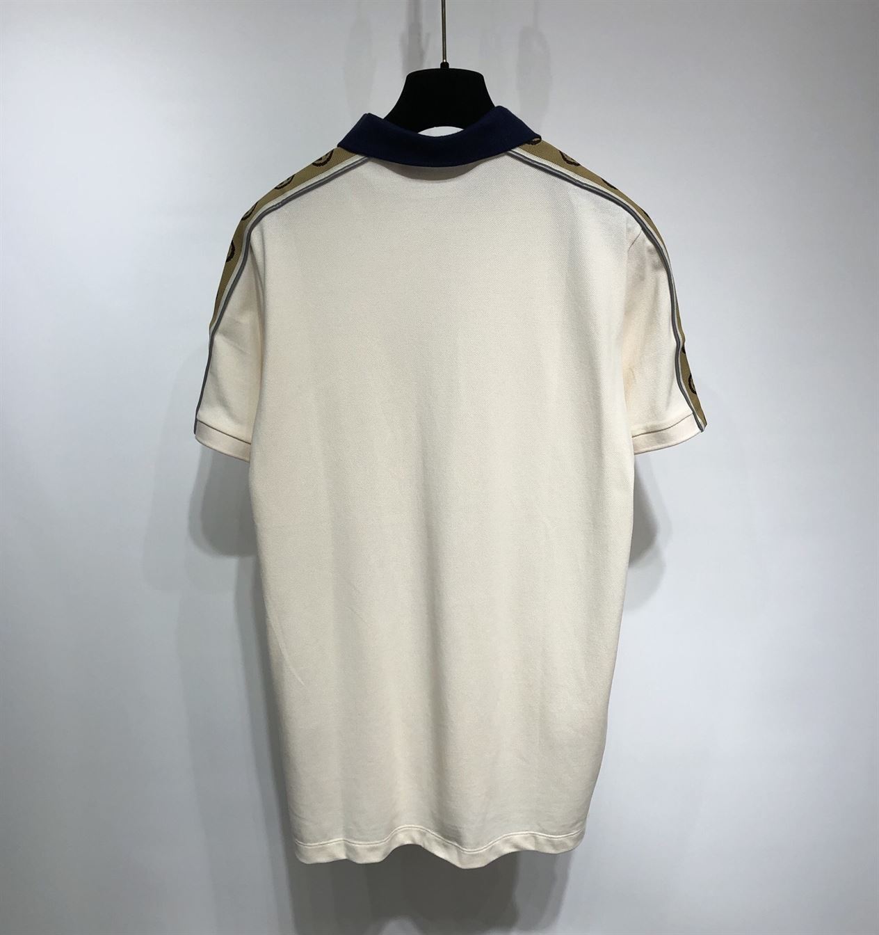 GUCCI POLO WITH INTERLOCKING G STRIPE – GGS014