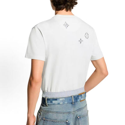LOUIS VUITTON FW26 Autumn Early Collection Monogram Decorative Embroidery Short-Sleeved Round-Neck Printed T-Shirt for Men - White