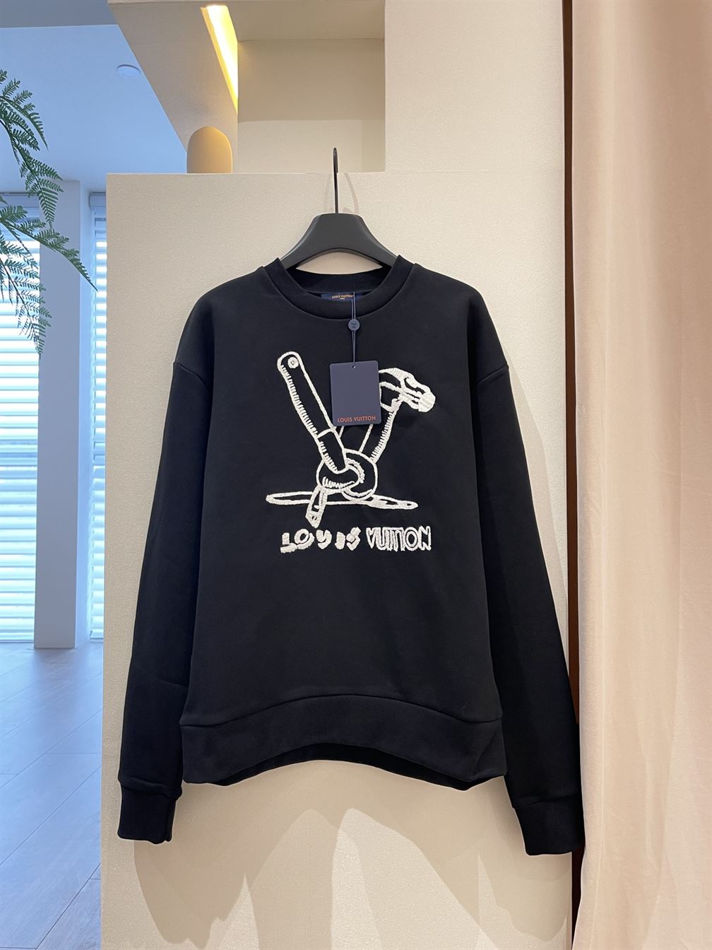 LOUIS VUITTON EMBROIDERED COTTON SWEATSHIRT – LVH048