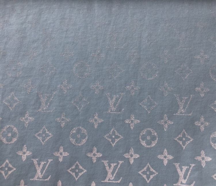 LOUIS VUITTON LVSE MONOGRAM GRADIENT T-SHIRT – LVTS044
