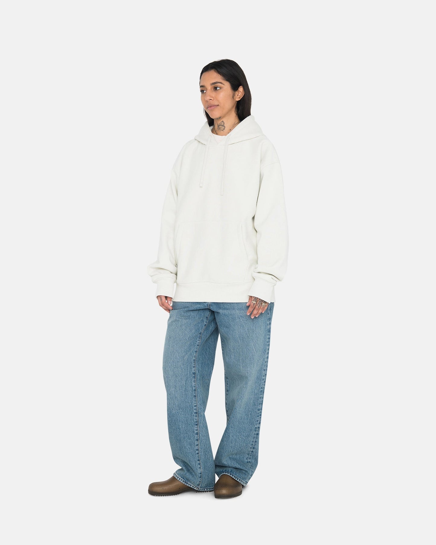 SWEAT À CAPUCHE AVEC APPLICATION AU DOS