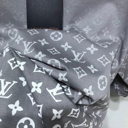 LOUIS VUITTON LVSE MONOGRAM GRADIENT T-SHIRT – LVTS055