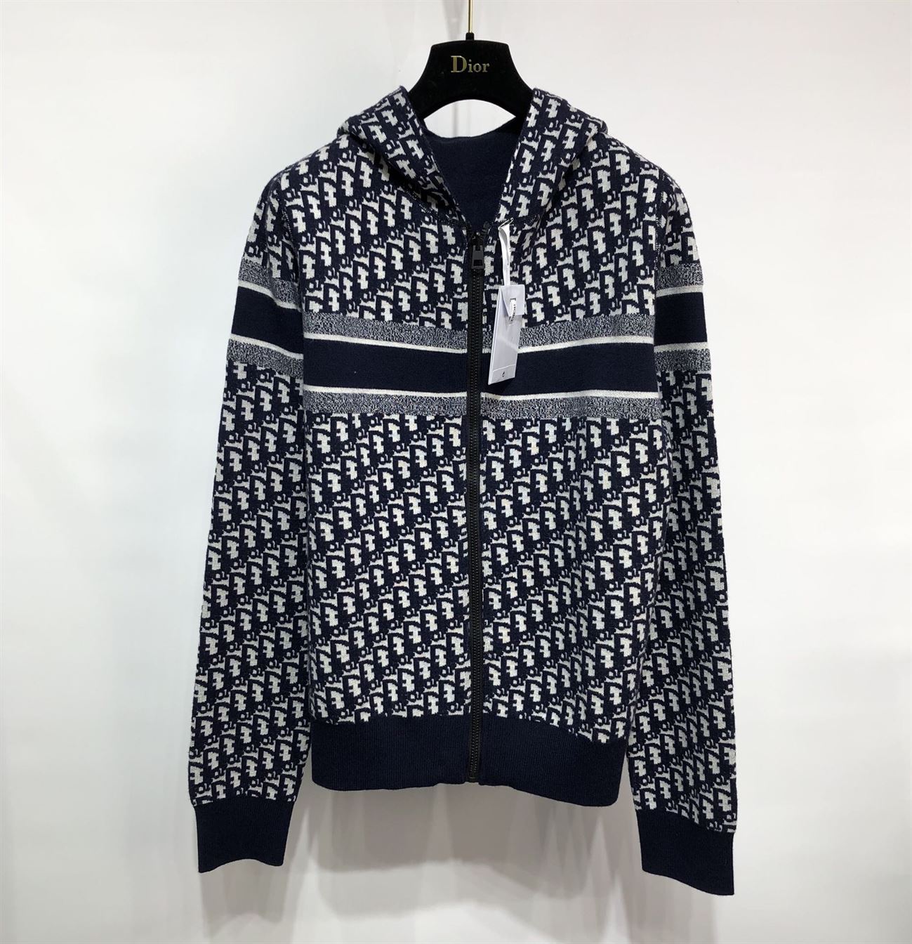 DIOR HOODIE – DOS011