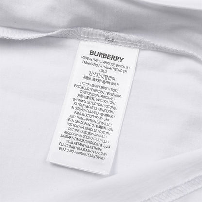 BURBERRY LOGO PRINT COTTON OVERSIZED T-SHIRT IN WHITE – BRS004