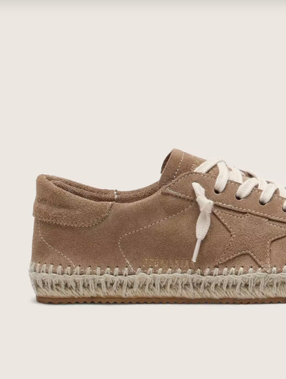 Golden Goose Super-Star in tobacco suede with beige suede star and rope sole