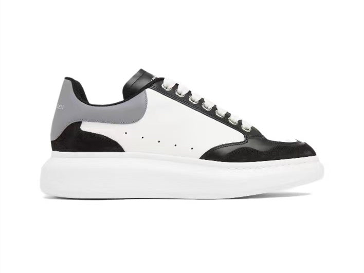 Alexander Mcqueen Men's Oversized Sneaker in Black/white/grey