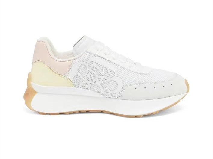 Alexander Mcqueen Women's Sprint Runner in White/pearl/blush/anise