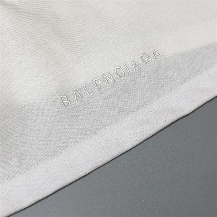 BALENCIAGA MEN’S THE SIMPSONS TM &  20TH TELEVISION T-SHIRT OVERSIZED IN WHITE – BAS005