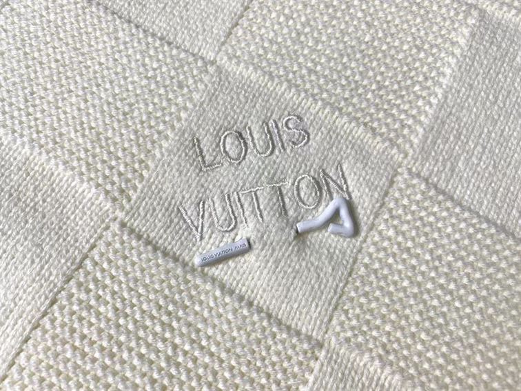 LOUIS VUITTON DAMIER STITCH CREWNECK – LVH045
