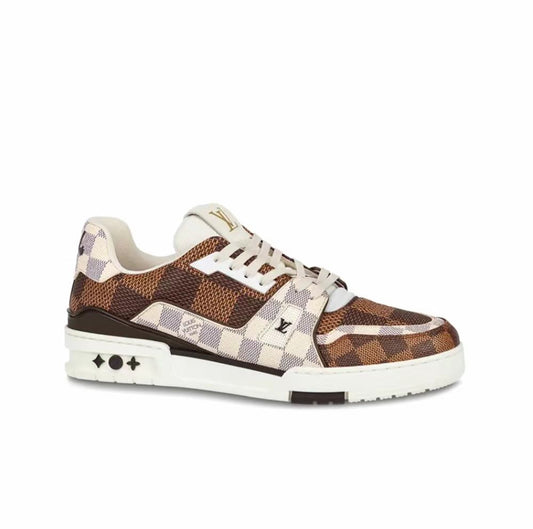 LOUIS VUITTON RIVOLI SNEAKER   LSVT136