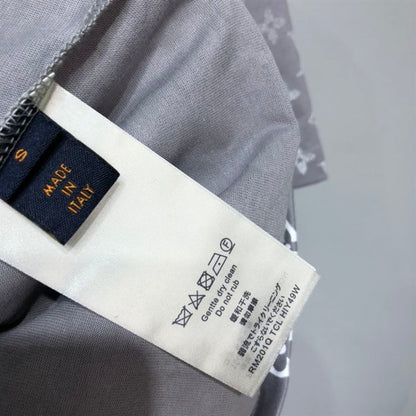 LOUIS VUITTON LVSE MONOGRAM GRADIENT T-SHIRT – LVTS055