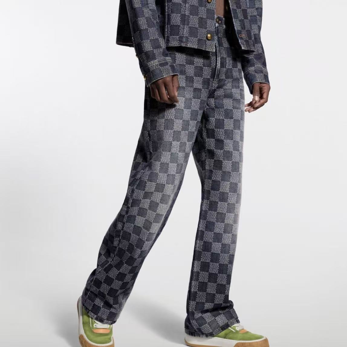 LOUIS VUITTON SS26 Spring/Summer Collection Damier Skateboard Full-Width Logo Jacquard Antique Metal Button Studs Denim Pants Men's Style