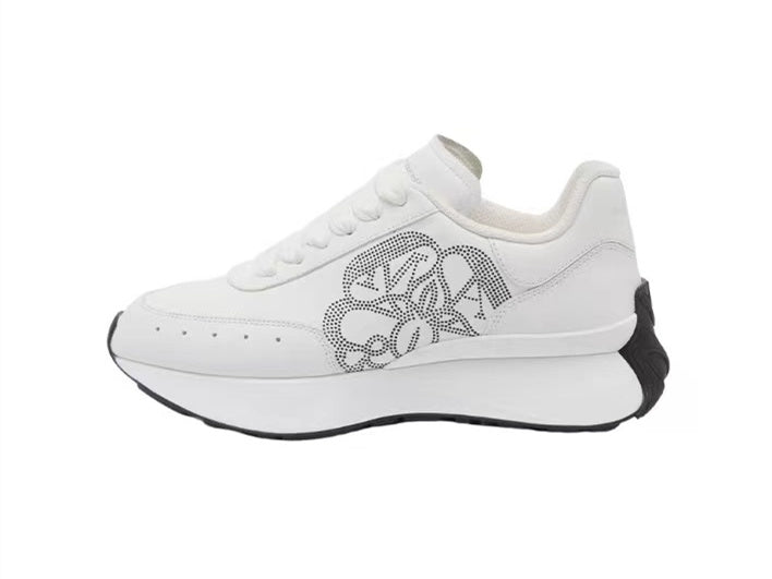 Alexander Mcqueen Women's Sprint Runner in White/silver/black