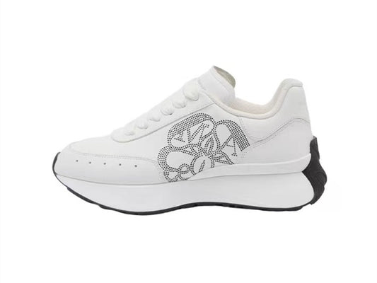 Alexander Mcqueen Women's Sprint Runner in White/silver/black