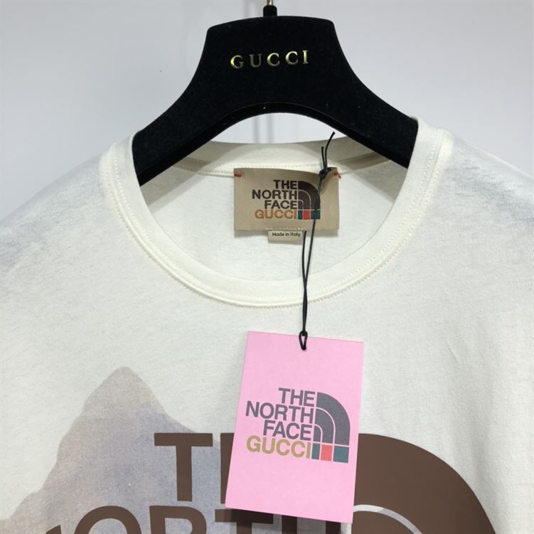 GUCCI IVORY HEAVY JERSEY WITH THE NORTH FACE X GUCCI TRAIL PRINT – GGS008