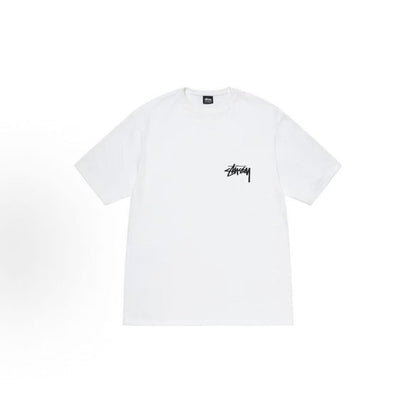 Stussy SS23 SS23 Spring Summer Collection 8 Ball Series SHATTERED TEE - A loose round-neck short-sleeved T-shirt with a black 8 pattern and an alphabet logo print. Available for both men and women.