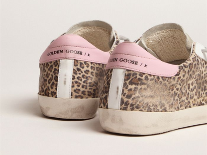GOLDEN GOOSE حذاء سنيكرز سوبر ستار من الشامواه بطبعة الفهد