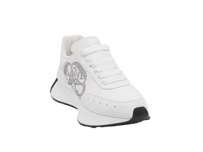Alexander Mcqueen Women's Sprint Runner in White/silver/black