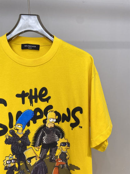 BALENCIAGA MEN’S THE SIMPSONS TM &  20TH TELEVISION T-SHIRT OVERSIZED IN YELLOW – BAS007